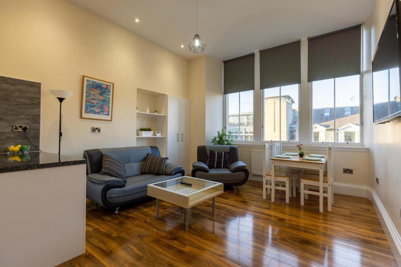 New 2 Bed Apartment With Stunning Views Of Arthur Seat Mountain Edinburgh Exterior photo